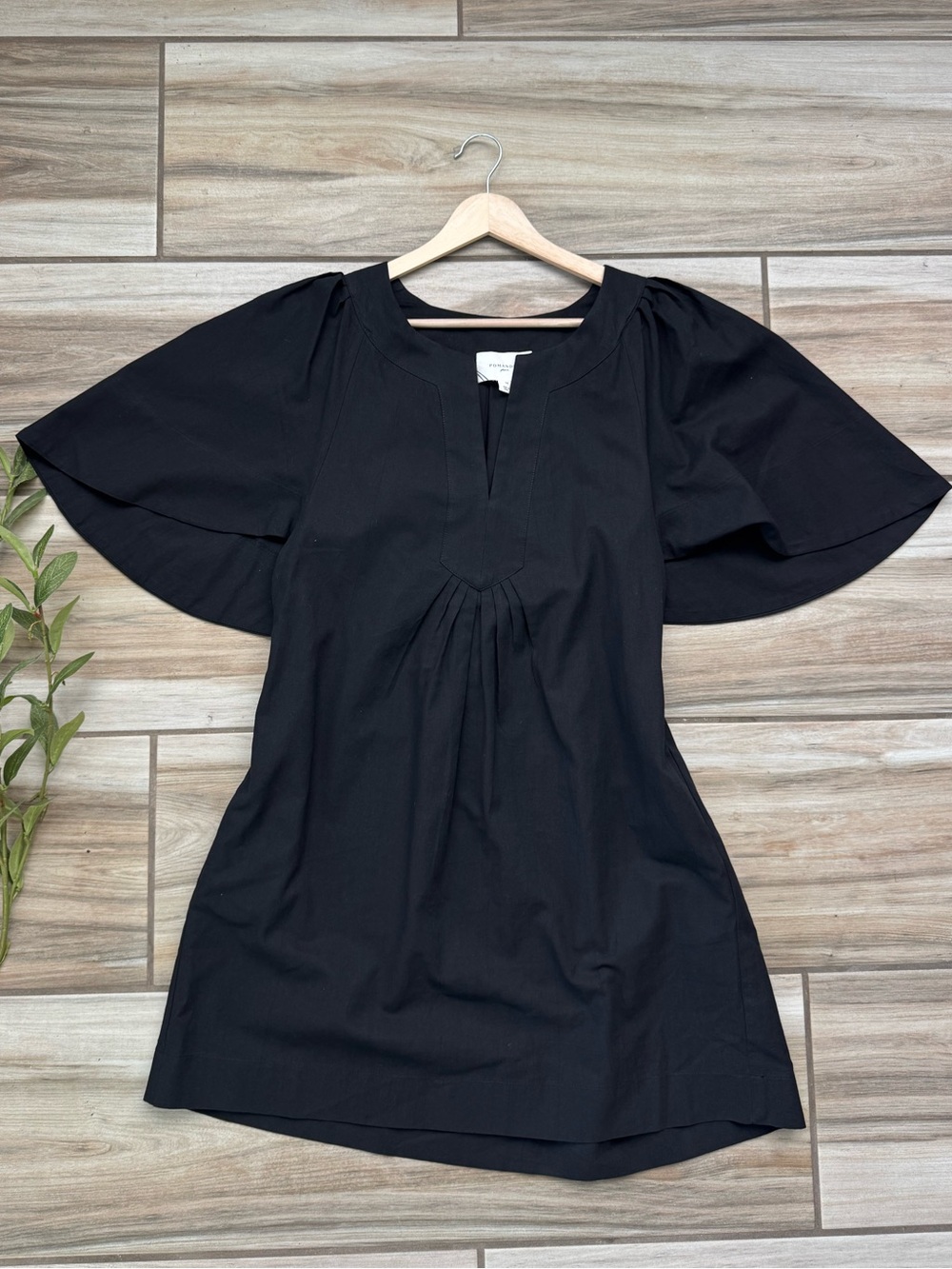 Pomander Place Finley Dress M Black Cotton Flutter Sleeve Mini Tuckernuck Preppy